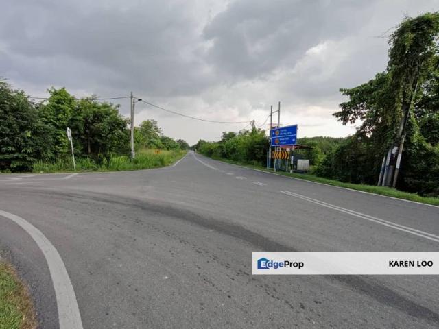 Freehold Residential Land with Road Frontage | Pokok Sena