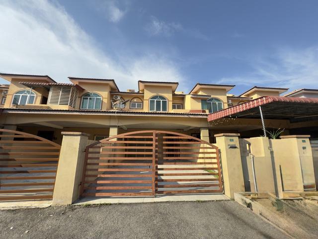 FREEHOLD Rumah Teres 2 tingkat di TAMAN PUNCAK BOUGAINVILLEA