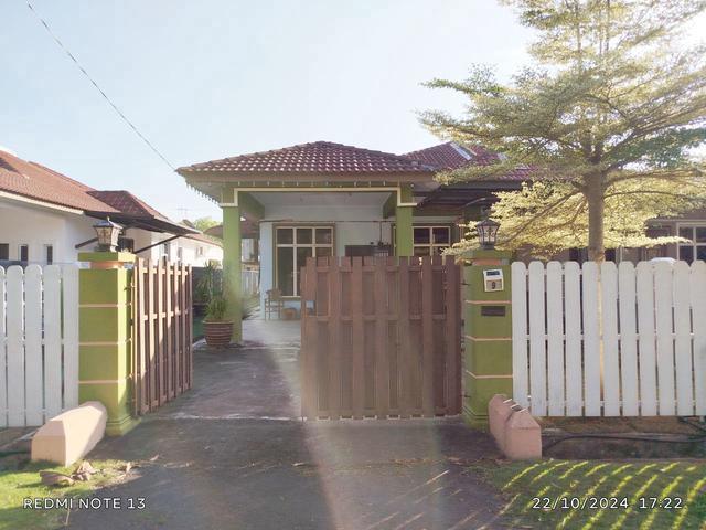 Freehold Semi D Setingkat Taman Bukit Beruang Utama