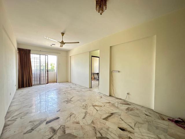FREEHOLD Seri Pinang Apartment Bukit Serdang For Sale