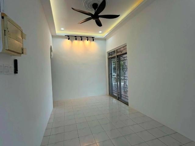 Freehold Single Storey Corner Lot for Sale in Taman Desa, Kulai