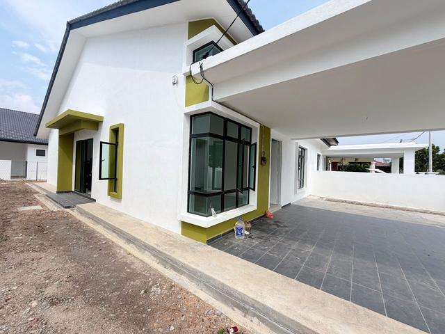 FREEHOLD Single Storey house FULL LOAN Near Ayer Keroh Toll Melaka