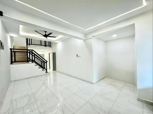 Freehold Single Storey Terrace House | 4 Bedrooms | Fully Renovated | Taman Rinting Masai
