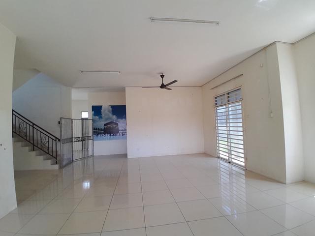 FreeholdBanglow 2 Tingkat Taman Suria Firus Parit Buntar Perak
