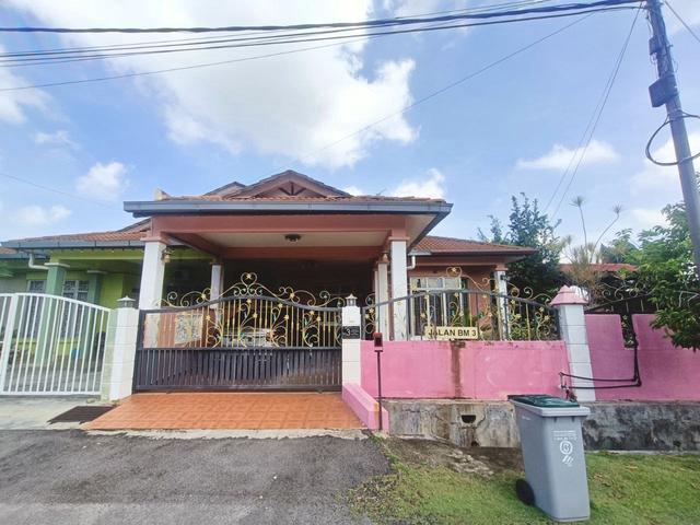 FREEHOLDCORNER LOT Semi D Setingkat Taman Bertam Murni Melaka