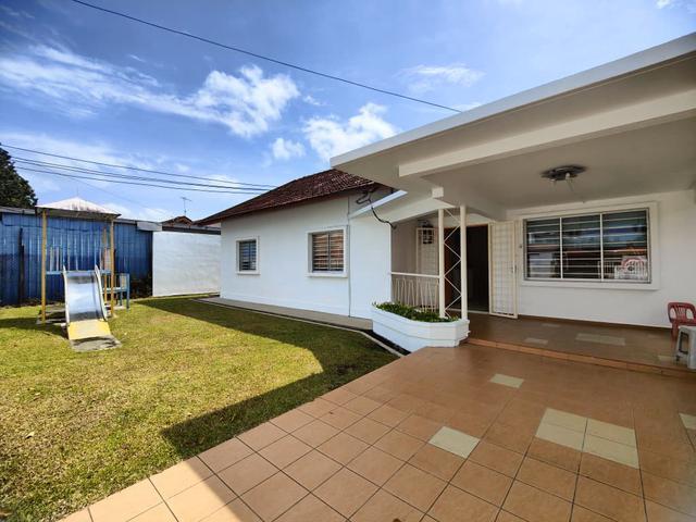 FREEHOLDKlebang 1 Storey Bungalow House Good Condition for Sale