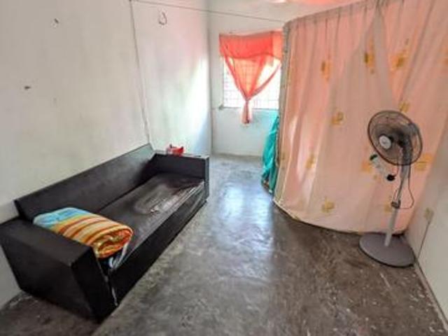 FREEHOLDLOW COST Pangsapuri Seri Pulai Apartment Puchong Hartamas