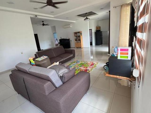 FREEHOLDRenovated Nice 1 Storey Bungalow Merak Bukit Baru Melaka
