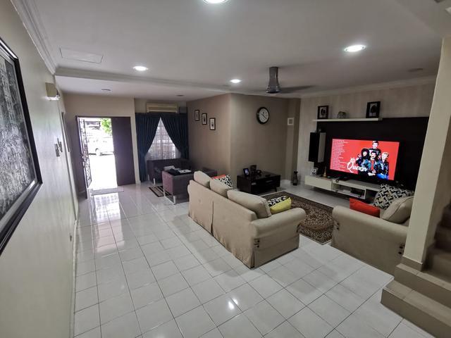 FREEHOLDRENODouble Storey Townhouse Taman Cuepacs Sri Sinar Segambut