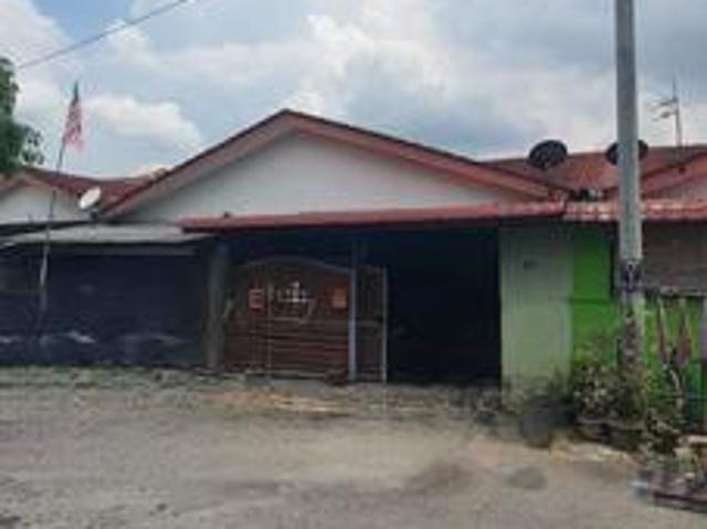 FREEHOLDTeres Setingkat Taman Gadong Indah Labu Untuk Dijual