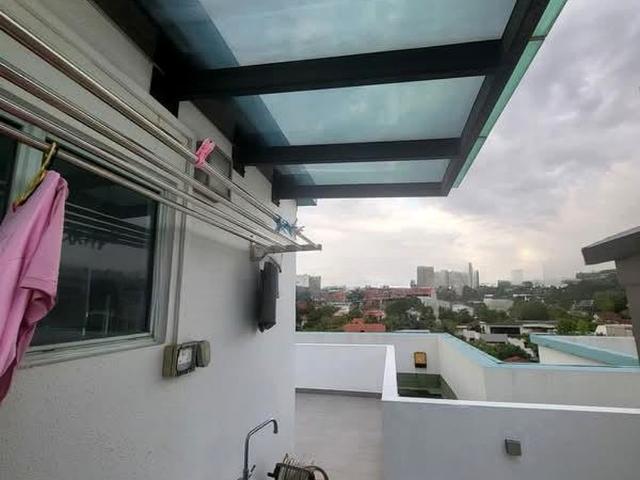 Freesia Woods D21, Condominium