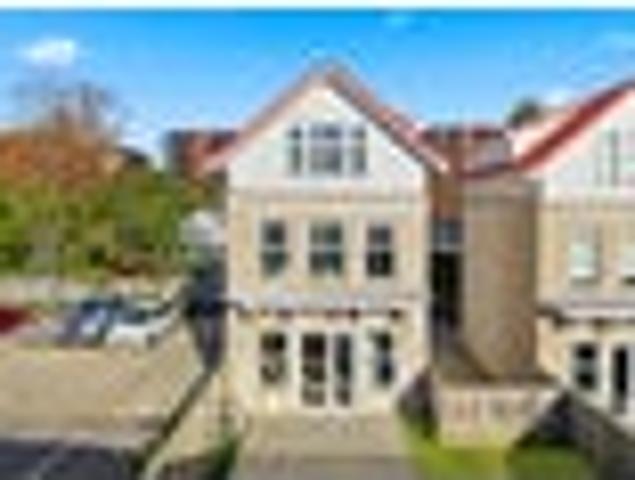 Freestanding Family Home Rare Find in Avondale!