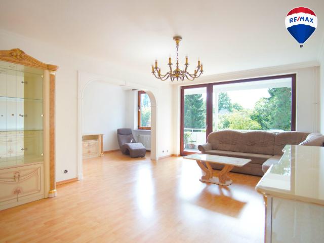Frei lieferbar! Helle 3 Zimmer Wohnung mit Balkon und Tiefgarage