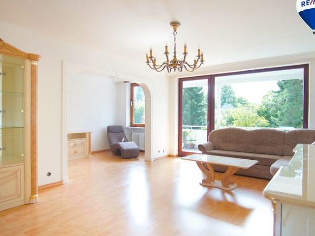 Frei lieferbar! Helle 3 Zimmer Wohnung mit Balkon und Tiefgarage
