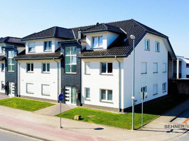 Frei werdende, helle und exklusive Dachgeschosswohnung 79m² mit Südwestbalkon