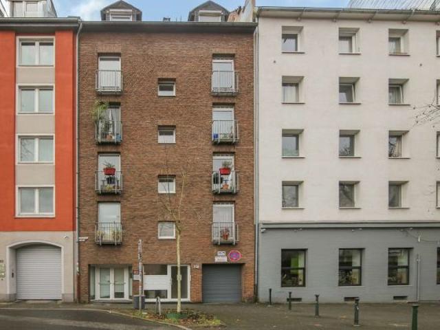 Freigezogene 3 Zimmer Eigentumswohnung ca. 86 m² mit Balkon in Düsseldorf Unterbilk