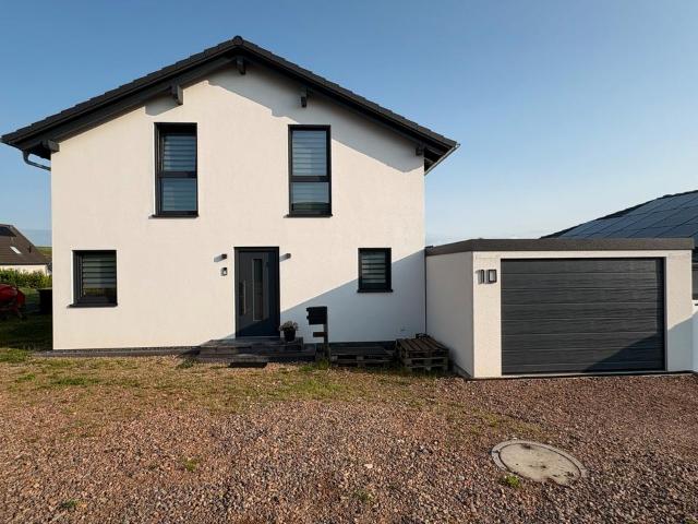 freihstehendes, modernes Einfamilienhaus