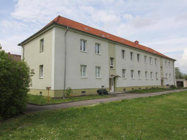 Freistaat Sachsen Wirtschaftsregion Leipzig, MFH mit 8 Wohnungen in Neukieritzsch/ OT Großzössen