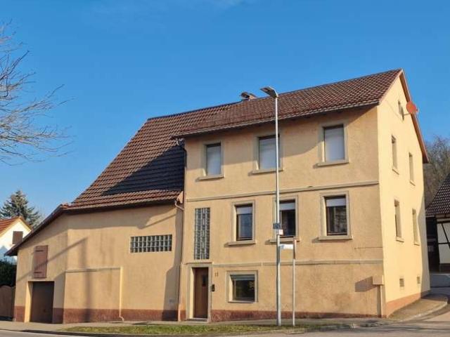 Freistehend mit Scheunen, Garage, Garten + Bonusgarten !