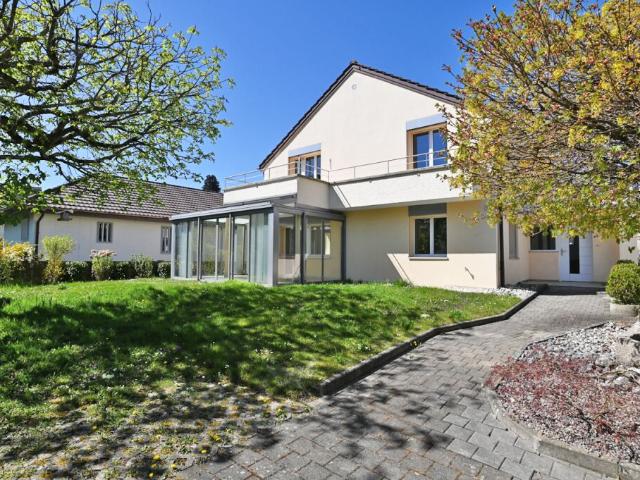 FREISTEHEND | RENVOVIERT | TOP LAGE IM ZELGLI
