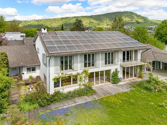 Grosszügige Liegenschaft mit Entwicklungspotential an guter Liestaler Wohnlage Wohnen, Generationen, Ersatzneubau oder Projektprüfung möglich