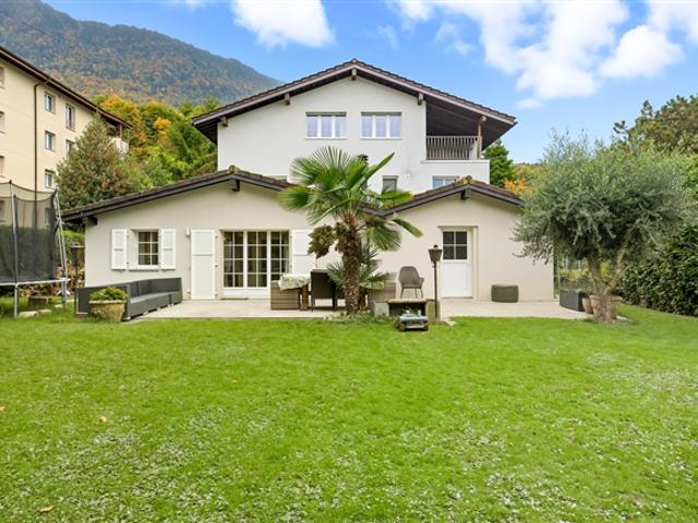 Freistehende Villa + 3,5 Zimmer Unterkunft