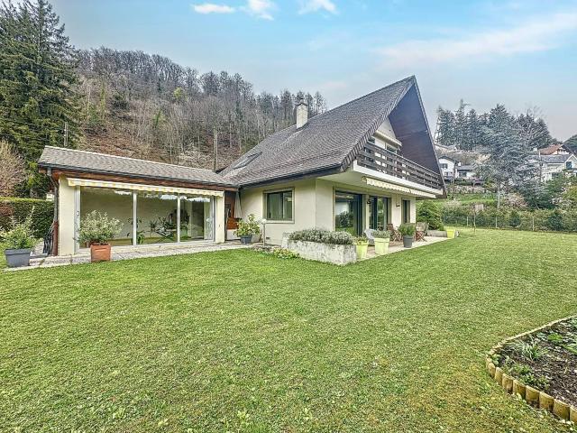 Freistehende Villa in Blonay, in einer sehr ruhigen Wohngegend gelegen