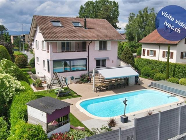 Freistehende Villa mit 6,5 Zimmern und Pool in Domdidier / FR