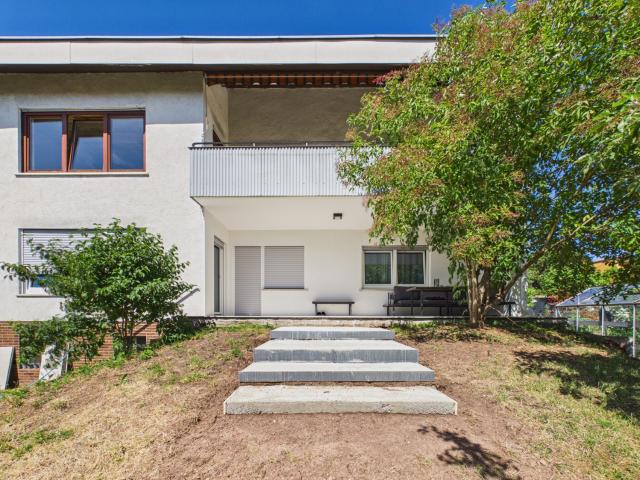 Freistehendes Mehrfamilienhaus mit 3 Wohneinheiten und Bebauungspotenzial in gefragter Lage