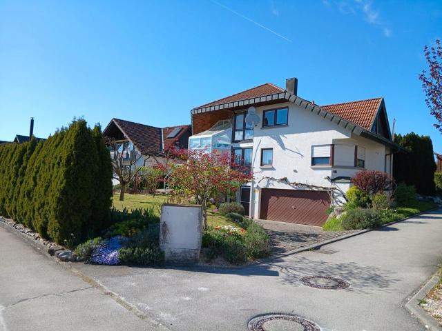 Freistehendes Architekten Einfamilienhaus