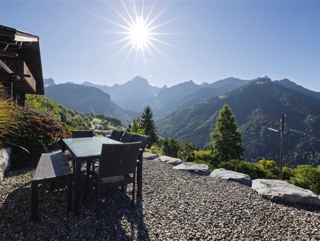 Freistehendes Chalet mit 7,5 Zimmern, 3 Minuten mit dem Auto von Gryon/Barboleuse
