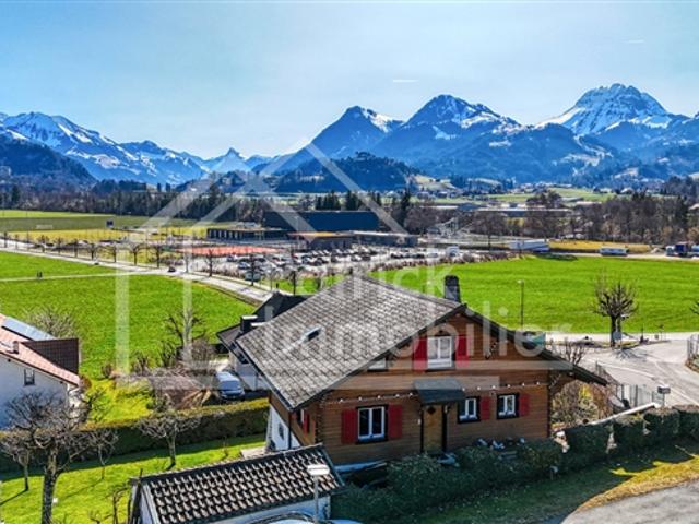 Freistehendes Chalet mit 4,5 Zimmern und Panoramablick auf die Voralpen
