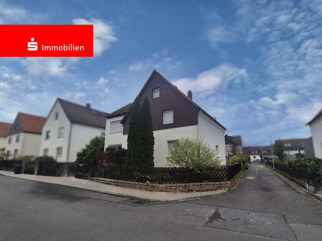 Freistehendes Ein Zweifamilienhaus auf Eckgrundstück in Dreieich Offenthal