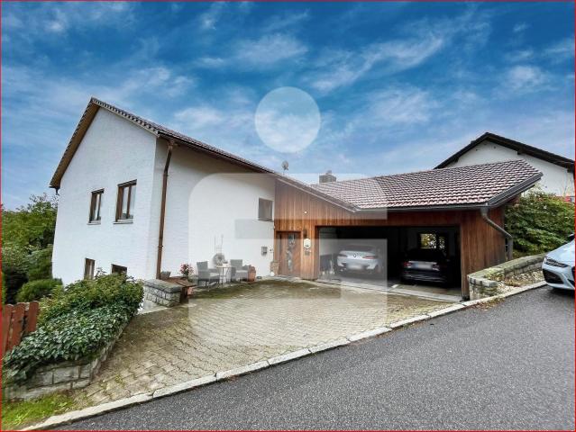 freistehendes Ein /Zweifamilienhaus in 94481 Grafenau