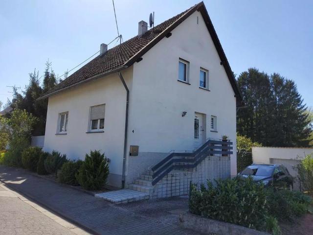 FREISTEHENDES EINFAMILIENHAUS | 2 GARAGEN | LOSHEIM BACHEM