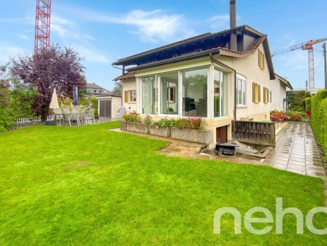 Freistehendes Einfamilienhaus an ruhiger Lage mit nachhaltiger Technik