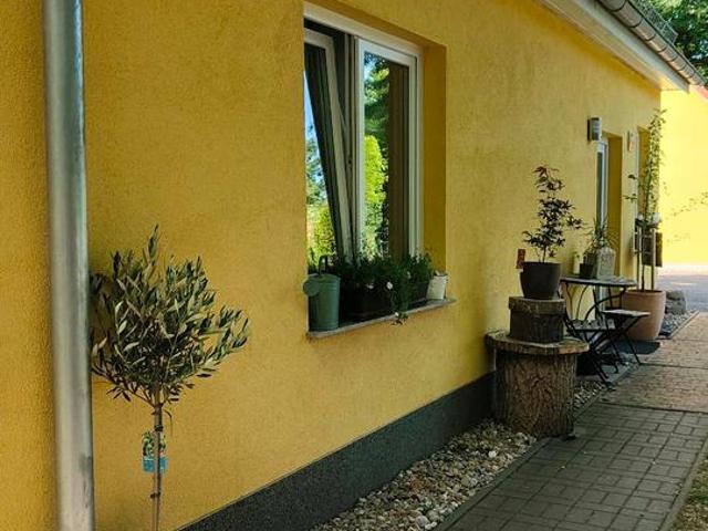 Freistehendes Einfamilienhaus auf sonnigem Grundstück Stahnsdorf