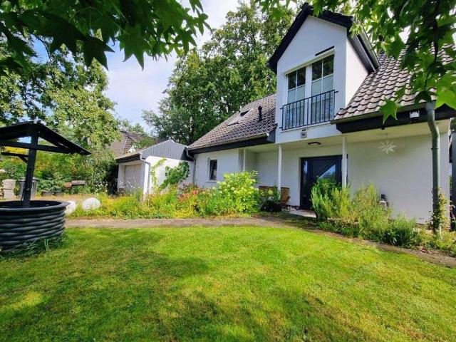 Freistehendes Einfamilienhaus im grünen Schöneiche