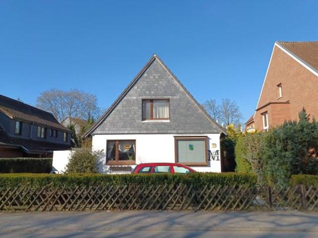 Freistehendes Einfamilienhaus in Bad Schwartau mit Garage