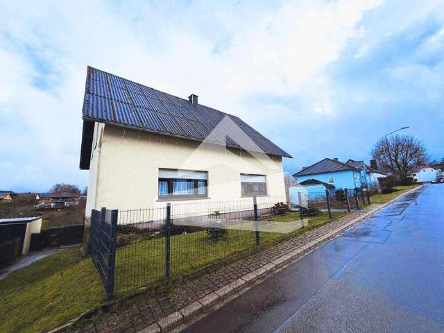Freistehendes Einfamilienhaus in Rascheid Modernisiert, großzügig