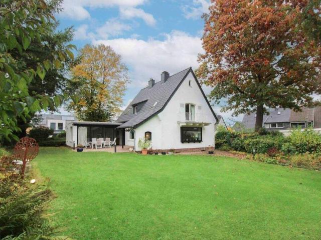 Freistehendes Einfamilienhaus in ruhiger Lage von Neuss Vogelsang