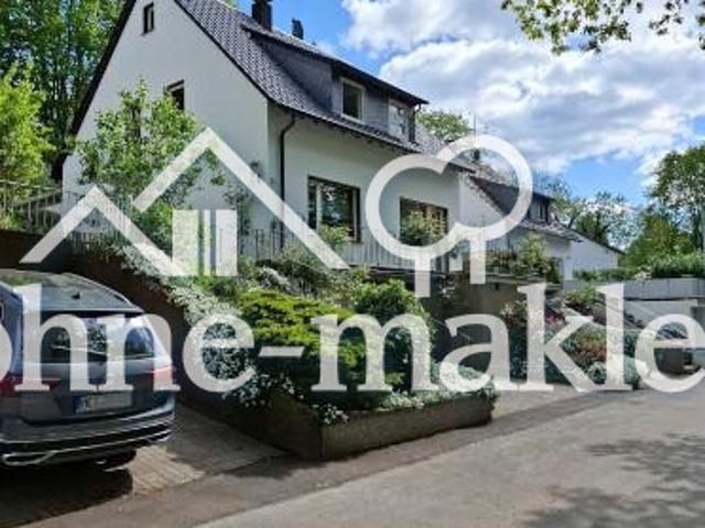 Freistehendes Einfamilienhaus mit 2 Wohneinheiten und Garten in Haan Ost