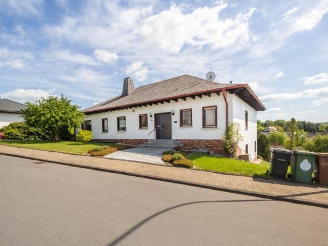 Einfamilienhaus mit Einliegerwohnung Garten Doppelgarage Raubach!