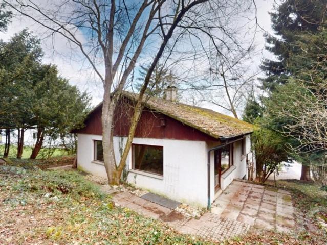 Freistehendes Einfamilienhaus mit grossem Grundstück in Laufen BL