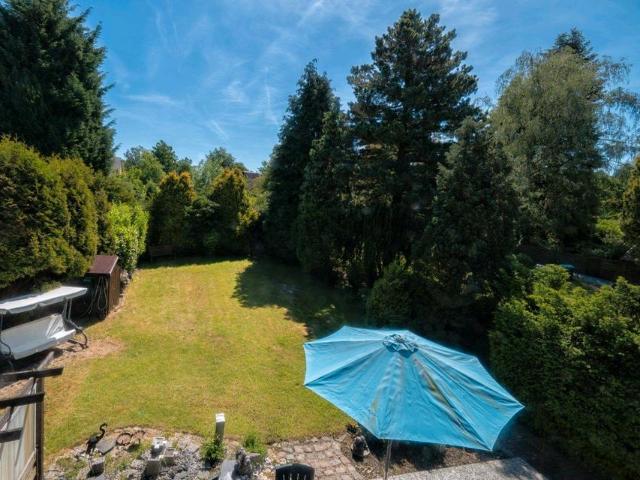 Freistehendes Einfamilienhaus mit großen Garten,ausbaufäfig
