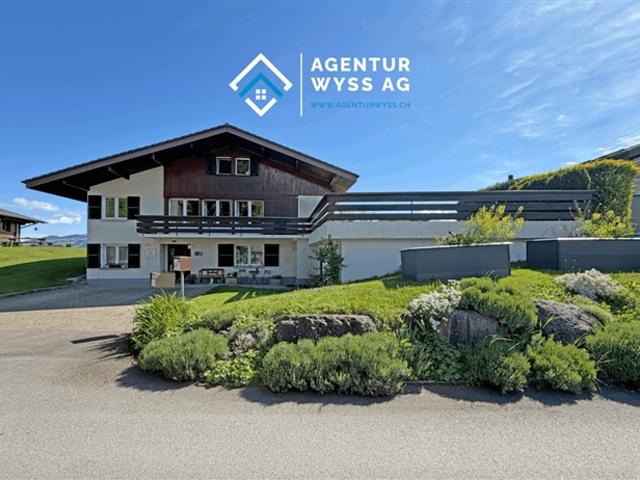 Freistehendes Einfamilienhaus mit Einliegerwohnung