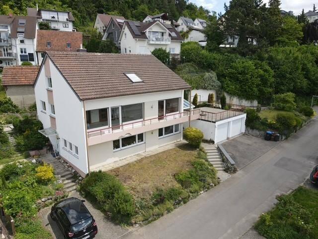 Sipplingen / Bodensee: Freistehendes Einfamilienhaus mit Einliegerwohnung und Seesicht