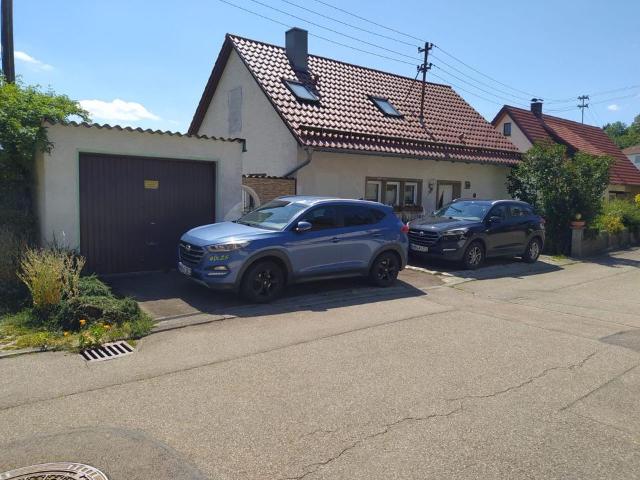 Freistehendes Einfamilienhaus mit Einliegerwohnung uvm