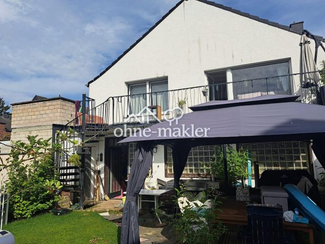 Freistehendes Einfamilienhaus mit Küche, PV, Wallbox, Garten
