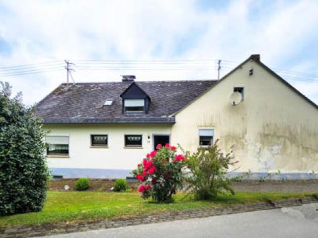 Freistehendes Einfamilienhaus mit historischem Anbau und Scheune in Neunkirchen bei Thalfang